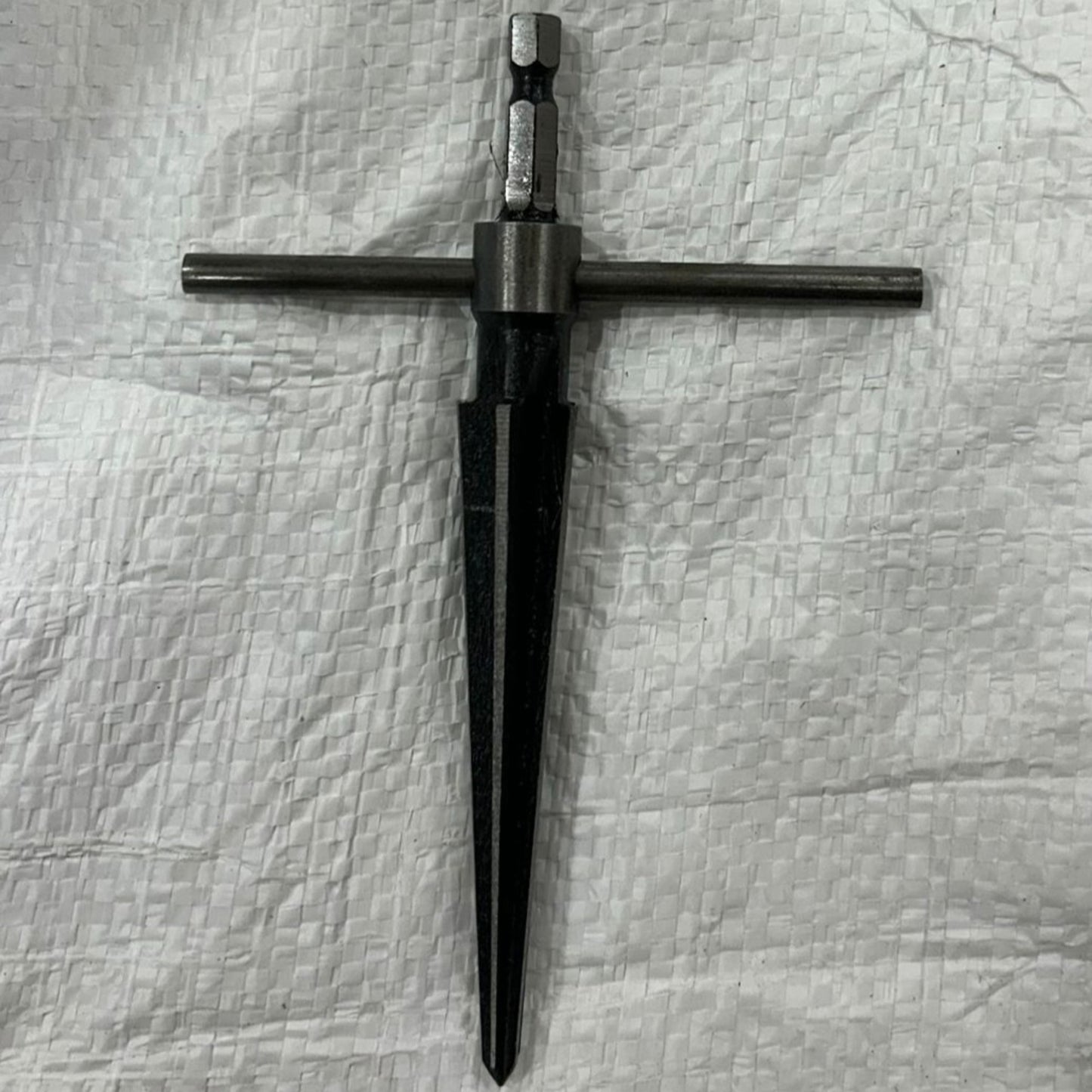 Hand Held T-Handle Reamer (5–16mm)