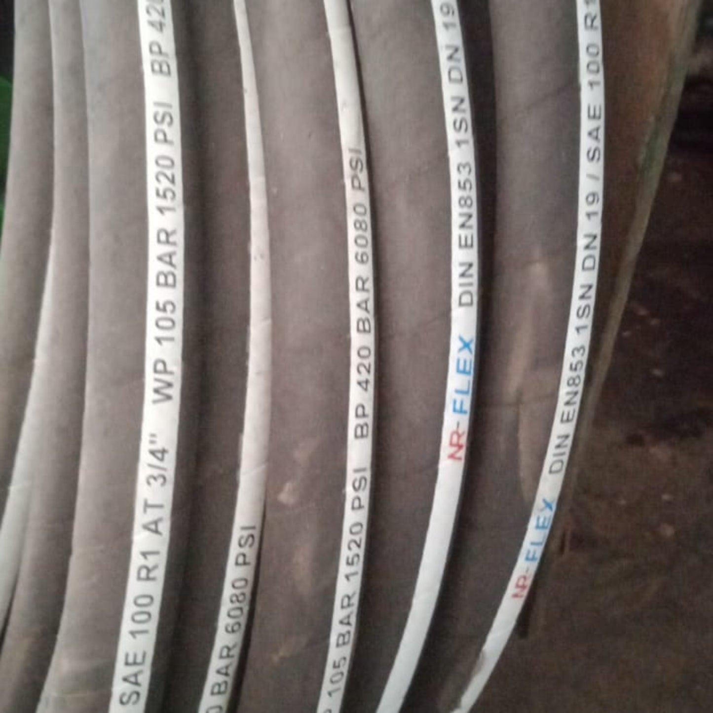 3/4" Food Grade Washing Hose, Sleek Black Color, High-quality Hydraulic Hoses