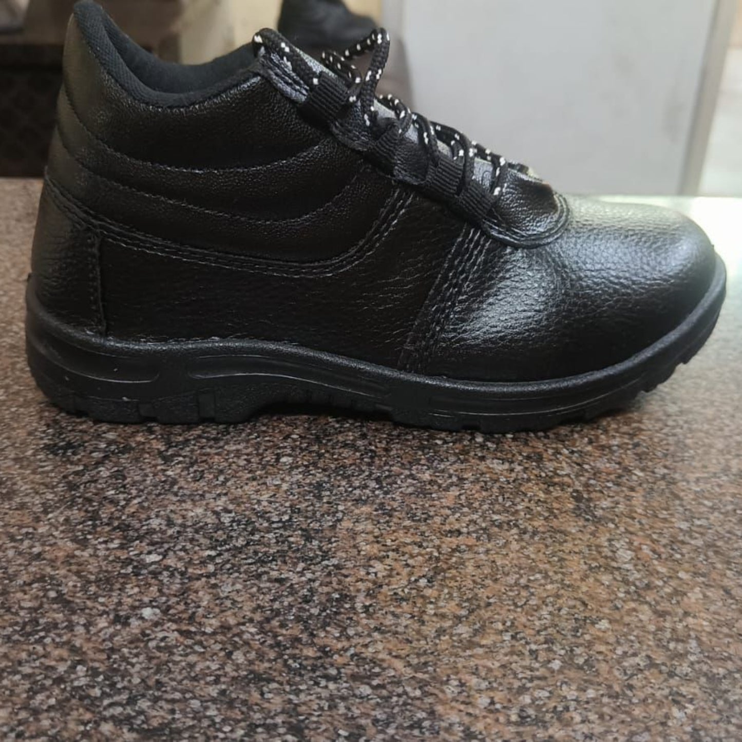 Industrial Safety Shoes – Steel Toe | PU Sole | Leatherette Upper